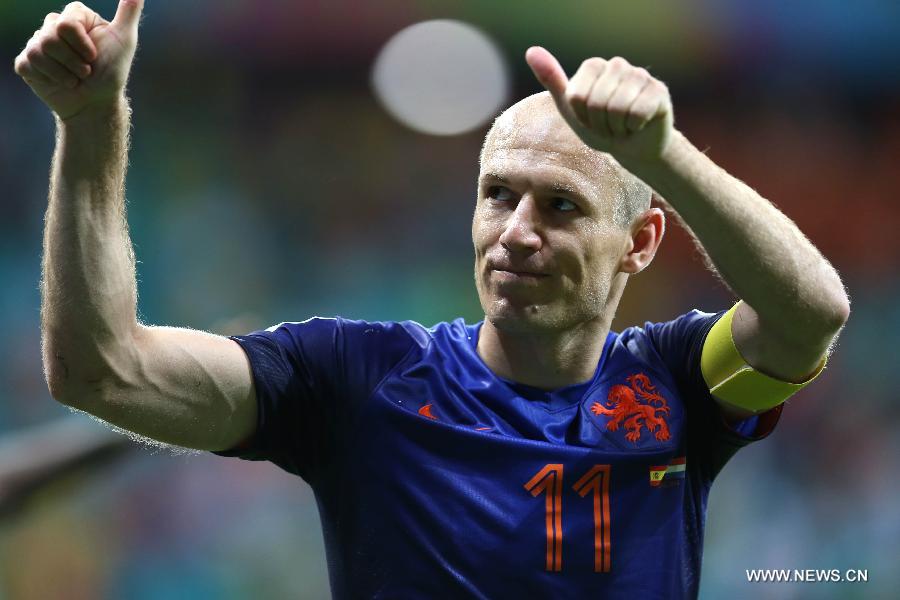 Netherlands outclass reigning champs Spain 5-1 in Group B opener