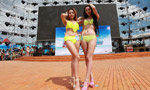 Bikini show held at water park in Xi'an