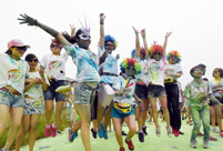 'Rainbow running' race in Jiangxi