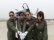 China's first group of female fighter jet pilots appears at 2014 Airshow China
