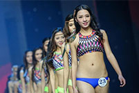 Chinese beauties, foreign models meet in Chengdu