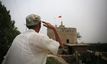  Hebei farmer guards fort left behind by Japanese invaders for 31 years 