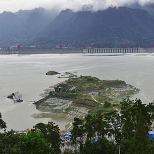 Three Gorges project starts to launch water storage test