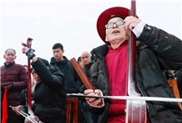 Folk artists gather at a fair in China's Henan
