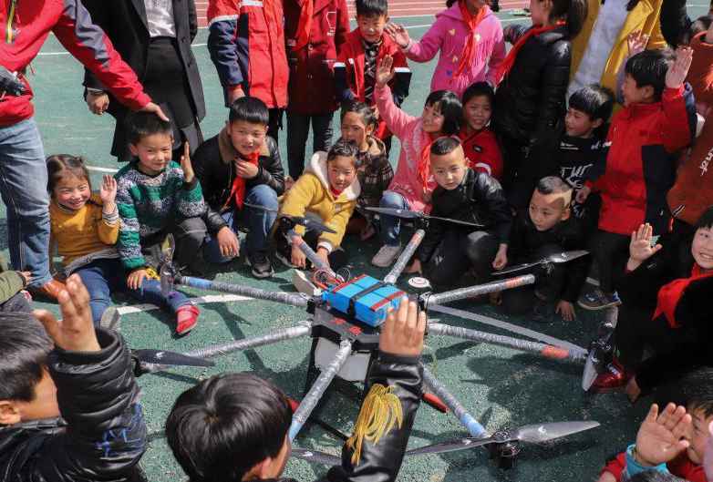 Aviation science enters rural school in central China