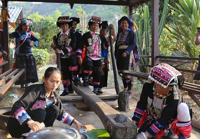 Hani Traditional Culture Performance