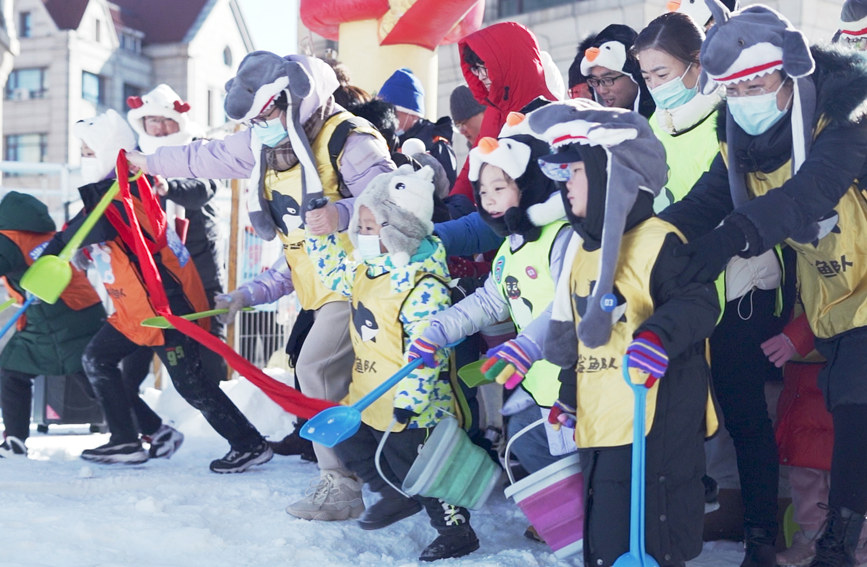 Polar Ocean Park in Tianjin holds “mini Winter Olympics”