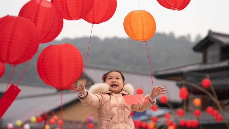 Various folk cultural activities held to welcome upcoming Lantern Festival in China