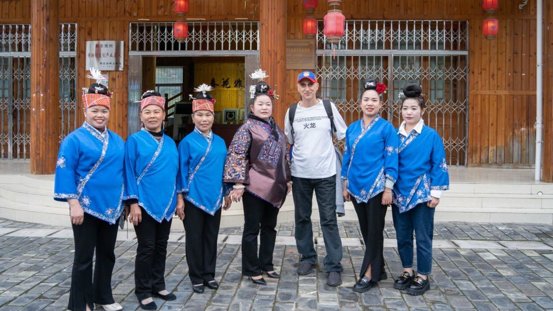 Eurasian journalists explore Miao culture in Guizhou