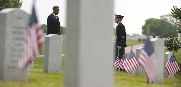 Obama, Biden honor U.S. fallen soldiers on Memorial Day - Peoples ...