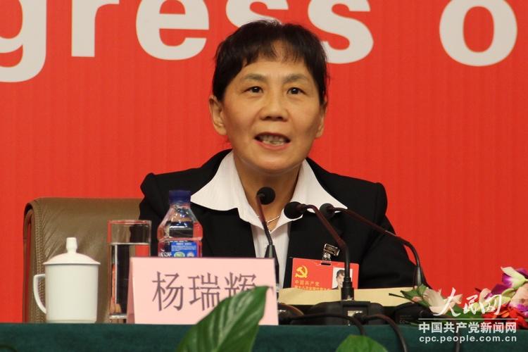 Yang Ruihui, deputy secretary of the CPC party branch of the Occupational Disease Prevention and Control Hospital of Tongchuan and director of the department of nursing and rehabilitation of the Jinhua community health service center of the Wangyi District of Tongchuan City in northwest China's Shaanxi Province. (People's Daily Online/Mao Lei)