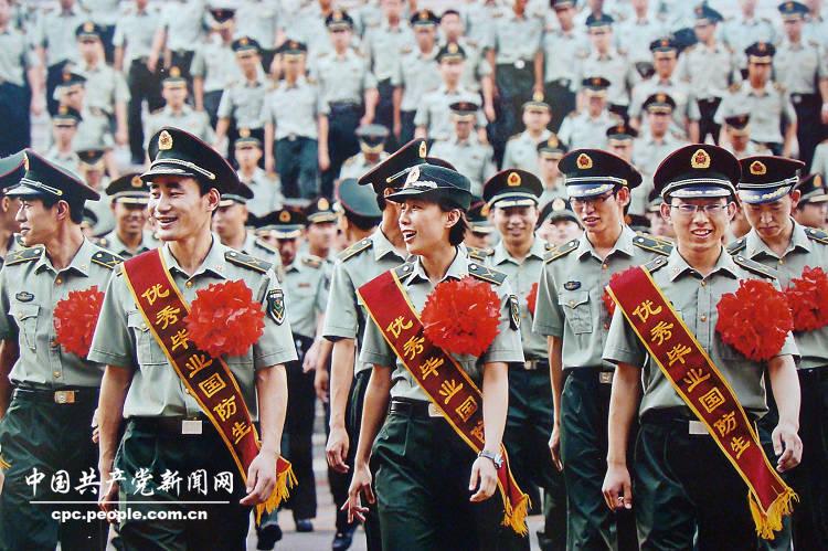 Photo shows China’s national defense students. (People’s Daily Online/ Jiang Jianhua)