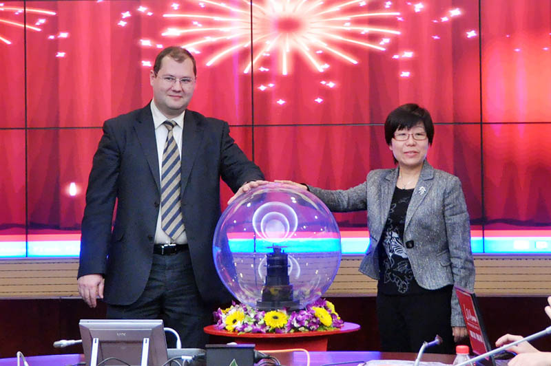Photo shows the opening ceremony of the official microblog of the Embassy of the Republic of Belarus to China is held on Nov. 19, 2012 at People’s Daily Online. (Photo/ People’s Daily Online) 