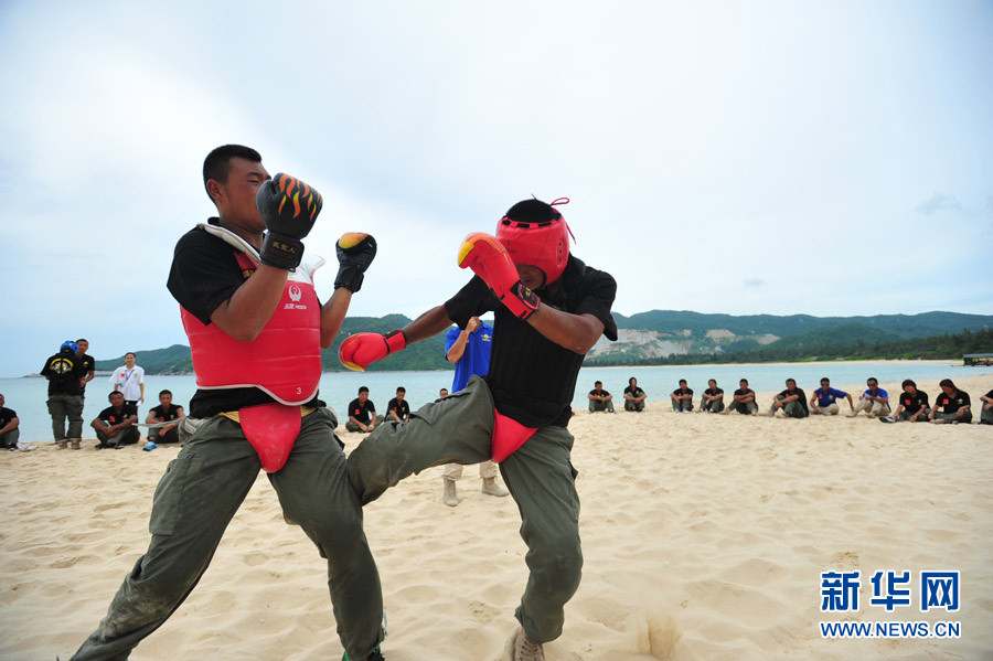 One-on-one combat training. (Xinhua/Liu Changlong) 