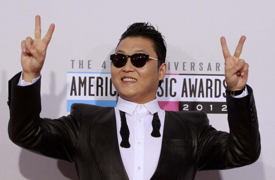 Singer PSY attends the 40th American Music Awards held at Nokia Theatre L.A. Live on Nov. 18, 2012 in Los Angeles, California. (Xinhua/Zhang Chencen)