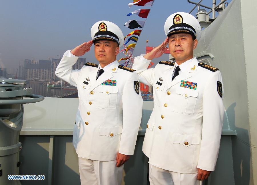 Chinese President attends aircraft carrier "Liaoning" handover ceremony