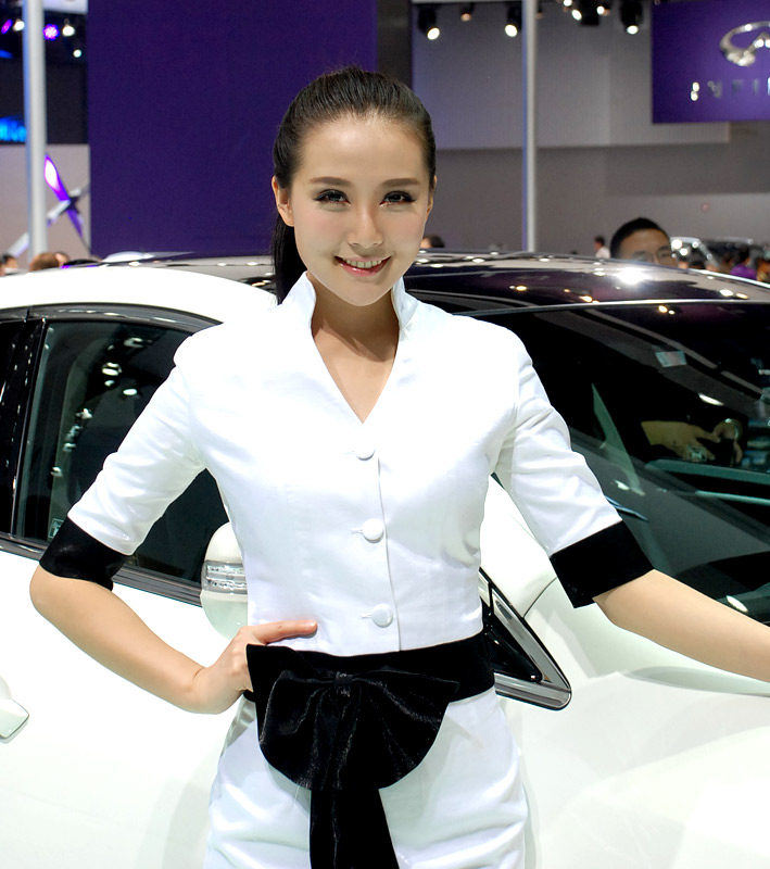 Beautiful model at Guangzhou Auto Show (11)