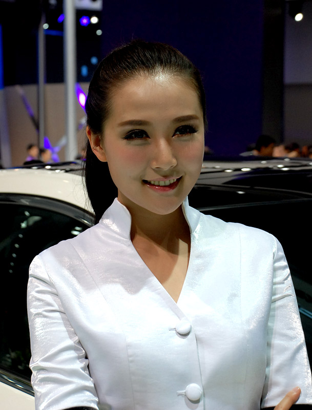 Beautiful model at Guangzhou Auto Show (4)