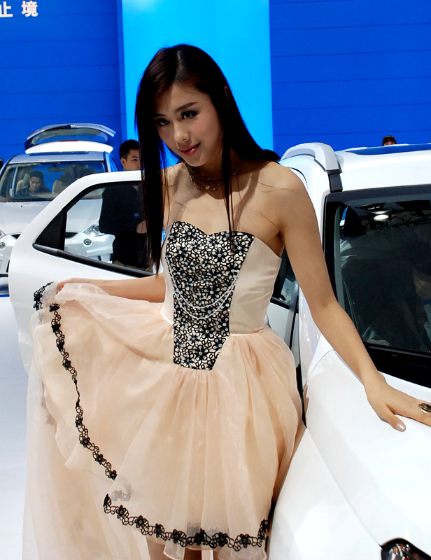 Beautiful model at Guangzhou Auto Show  (29)