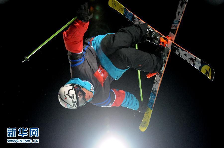 X stylePeople pursuit thrills for fun in extreme sports. The mysterious X stands for unknown.(Photo/Xinhua)