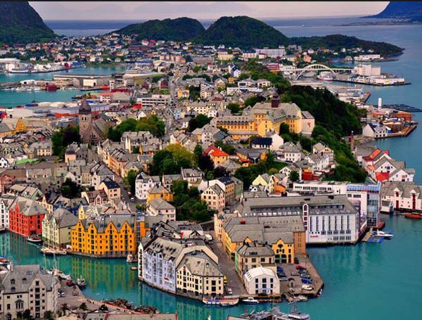 Alesund, Norway. It is known for its unique concentration of Art Nouveau architecture. (Photo/Xinhua)