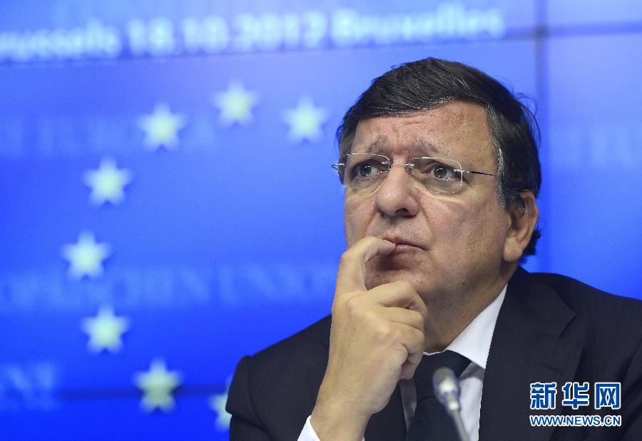 President of European Commission Jose Manuel Barroso attends a press conference after the tripartite social meeting ahead of the two-day E.U. summit in Brussels, Belgium, Oct. 18, 2012. (Xinhua/Wu Wei)