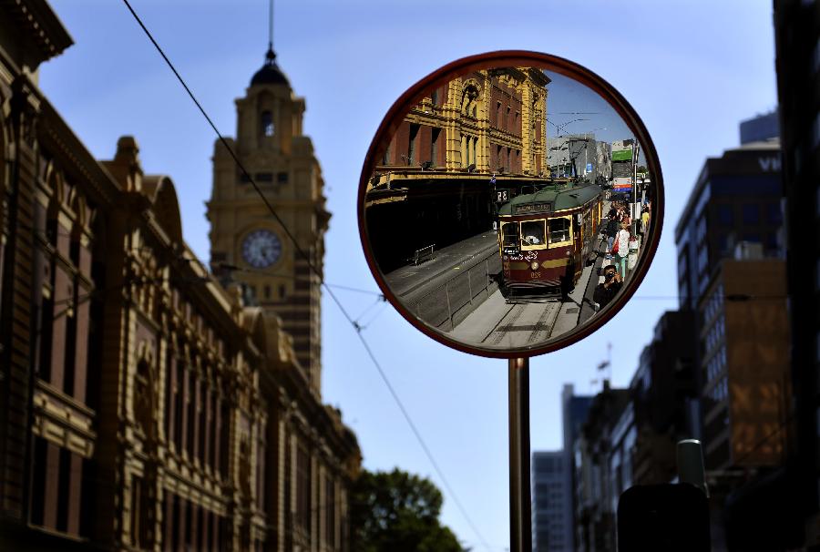 Sights of Melbourne by heritage trams