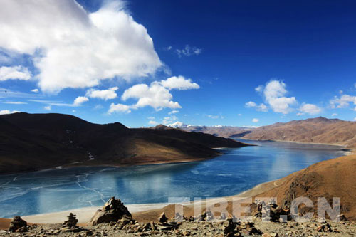 Yamzhog Yumco Lake in winter[Photo/China Tibet Online]