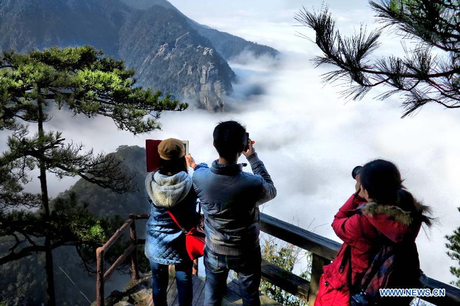 Photo taken on Feb. 22, 2013 shows scenery of the Lushan Mountain in Jiujiang, east China's Jiangxi Province. (Xinhua/Qin Yongyan) 