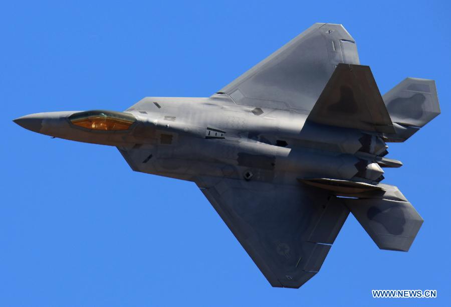 A U.S. Air Force F-22A Raptor performs during the Australian International Airshow in Melbourne on March 2, 2013. (Xinhua/Xu Yanyan) 