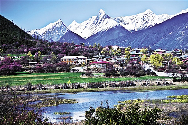 Galang Lake in the northwestern part of Bomi county covers an area of 2 square meters.(China Tibet Online Photo)