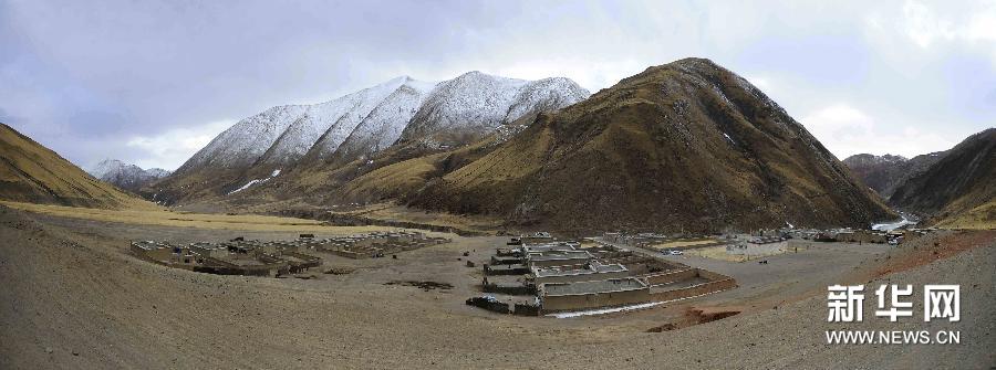 Panorama of Langchen village in Biru county of Tibet Autonomous Region [Photo/Xinhua]