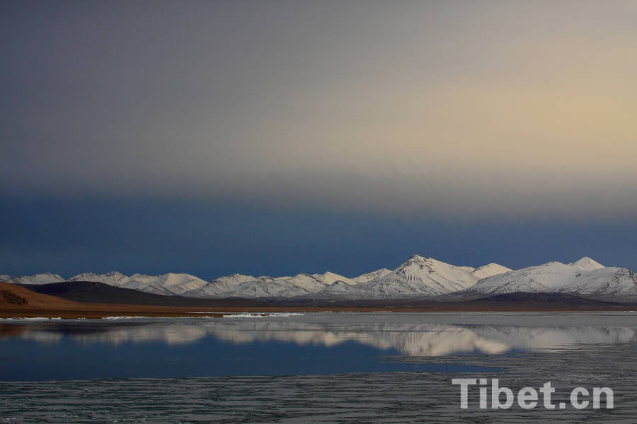 The attractive scenery of the Namtso Lake, 240 kilometers away from Lhasa, capital of Tibet. [Photo/China Tibet Online]