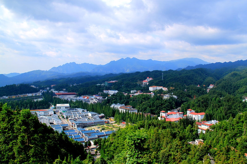 Located in the Luoxiao Mountains, Jinggang Mountain is the "cradle of the Chinese revolution", and has become a hot attraction for natural travel as well as patriotic education. Covering an area of 213.5 square kilometers, Jinggang Mountain accounts for 32.4 percent of Jinggangshan City. It has dozens of residences and sites of the revolution, of which 10 are under the protection of the State Council. It also boasts more than 60 attractions, including hot springs, caves, waterfalls, mountains and precious animals and plants. (Source: china.org.cn)