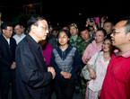 Chinese Premier visits epicenter after deadly quake 