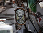 A clock stopping when earthquake occurred in Lushan County