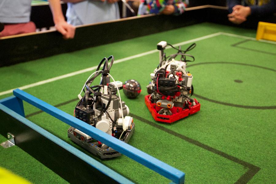 Players control their robots to play football at the Dutch national robot cup in Delft, the Netherlands, on April 20, 2013. (Xinhua/Sylvia Lederer) 