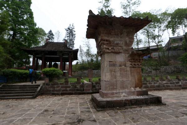 Along with the tragic loss of life in Saturday’s earthquake that hit Lushan in China’s Sichuan Province, a total of 102 cultural relic sites were also damaged.(CNTV)