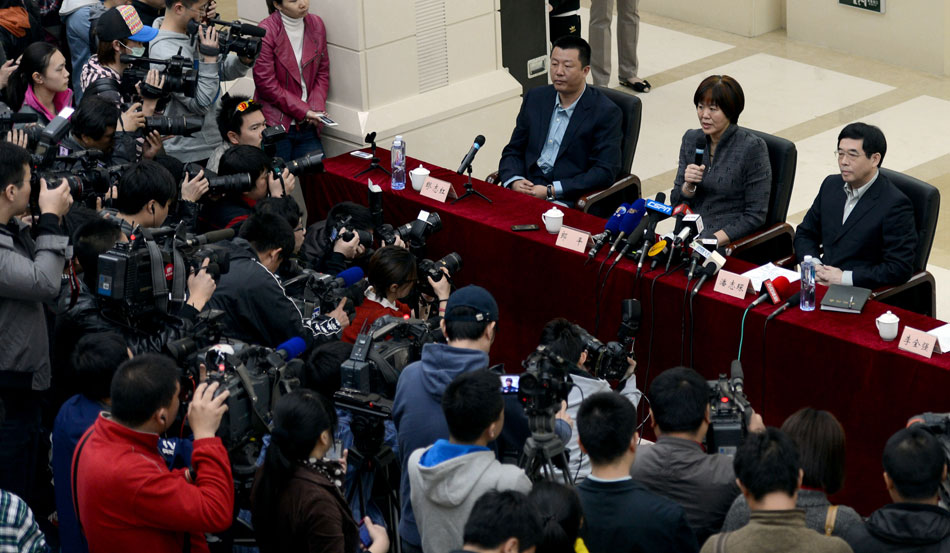 Former volleyball star Jenny Lang Ping answers questions in a press conference which announced her to coach the Chinese women's national team in Beijing, April 25, 2013. (Xinhua/Wang Yuguo)