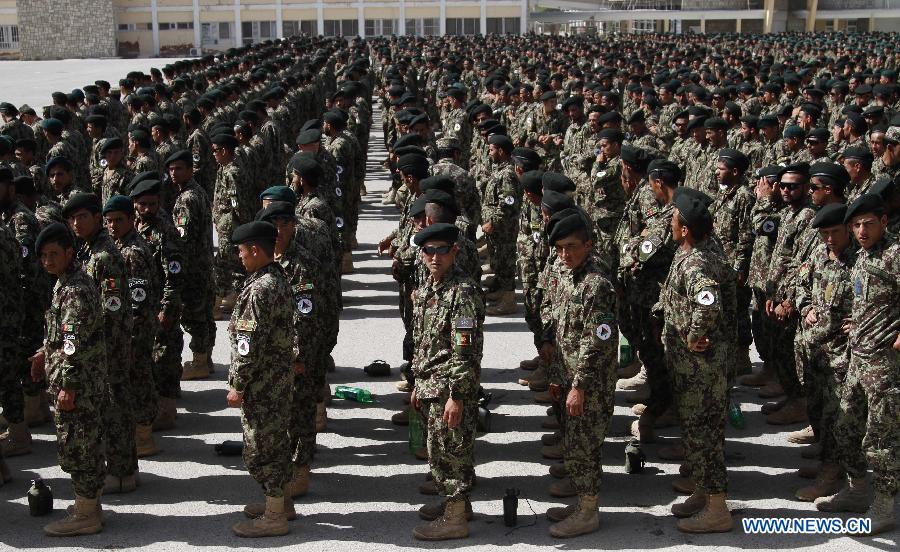Afghan National Army soldiers attend their graduation ceremony in Kabul, Afghanistan on May 23, 2013. A total of 1600 army soldiers graduated after three months of training in Kabul. (Xinhua/STR)
