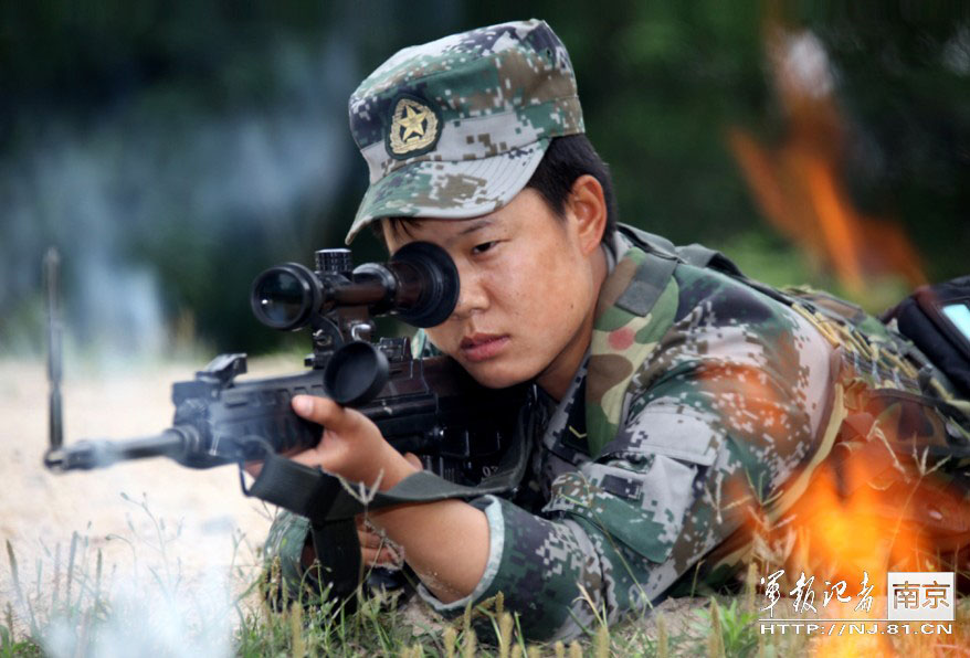 Close view of Chinese female snipers (Source: 81.cn) 