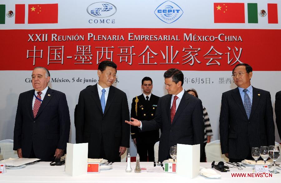 Chinese President Xi Jinping (2nd L) and Mexican President Enrique Pena Nieto (2nd R) are present at a conference attended by Chinese and Mexican entrepreneurs in Mexico City, capital of Mexico, June 5, 2013. (Xinhua/Rao Aimin)