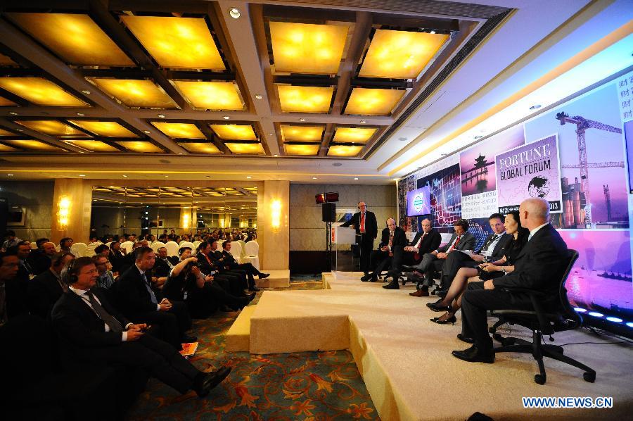 The Special Round Table Discussion "The Future of Transportation" is held during the 2013 Fortune Global Forum in Chengdu, capital of southwest China's Sichuan Province, June 6, 2013. (Xinhua/Xue Yubin) 