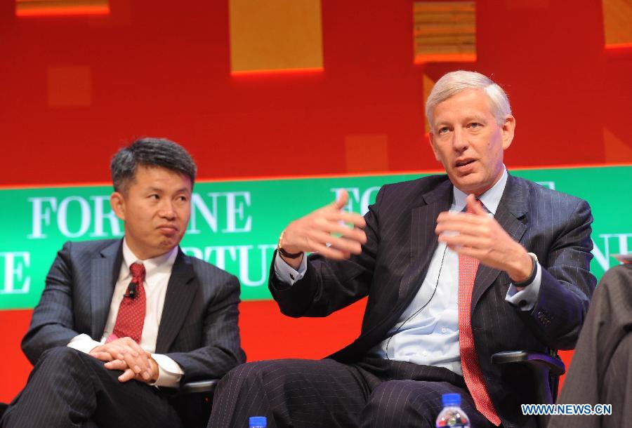 Participants discuss 'China's Changing Economy' at forum