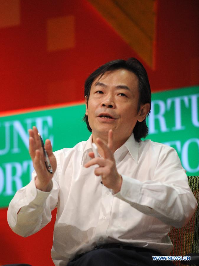 Zhang Yue, chairman and CEO of the Broad Group, speaks at the discussion "Rethinking Our Cities" during the 2013 Fortune Global Forum in Chengdu, capital of southwest China's Sichuan Province, June 7, 2013. (Xinhua/Xue Yubin)