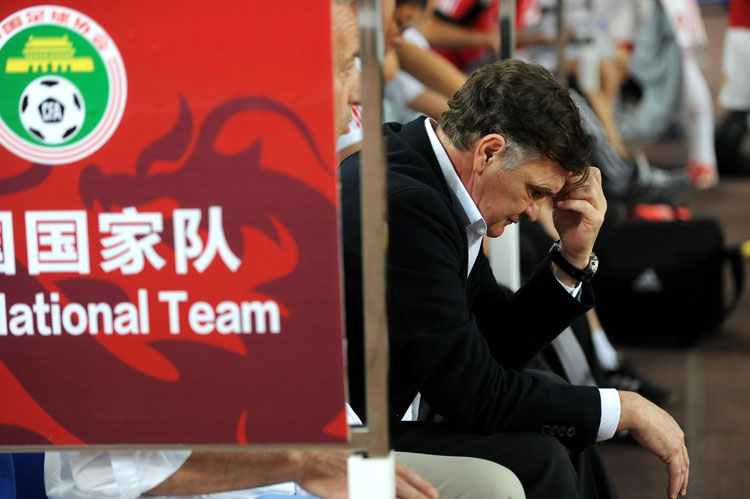 Down in the dumps: After two straight defeats in their international friendlies, China loses yet again on June 15, 2013, and this time the score was pretty humiliating, losing 5-1. (Photo/Osports)