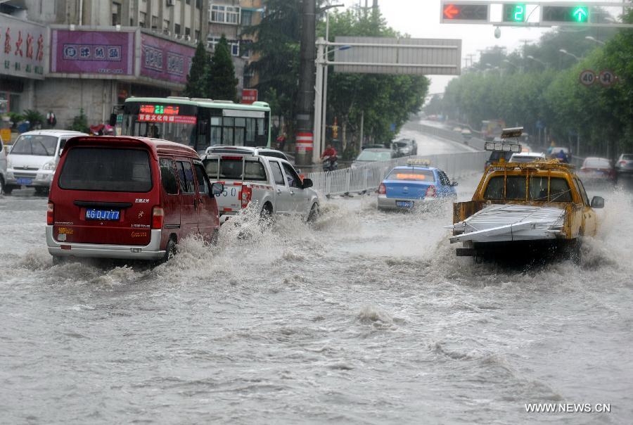 Heavy rain hits E China 