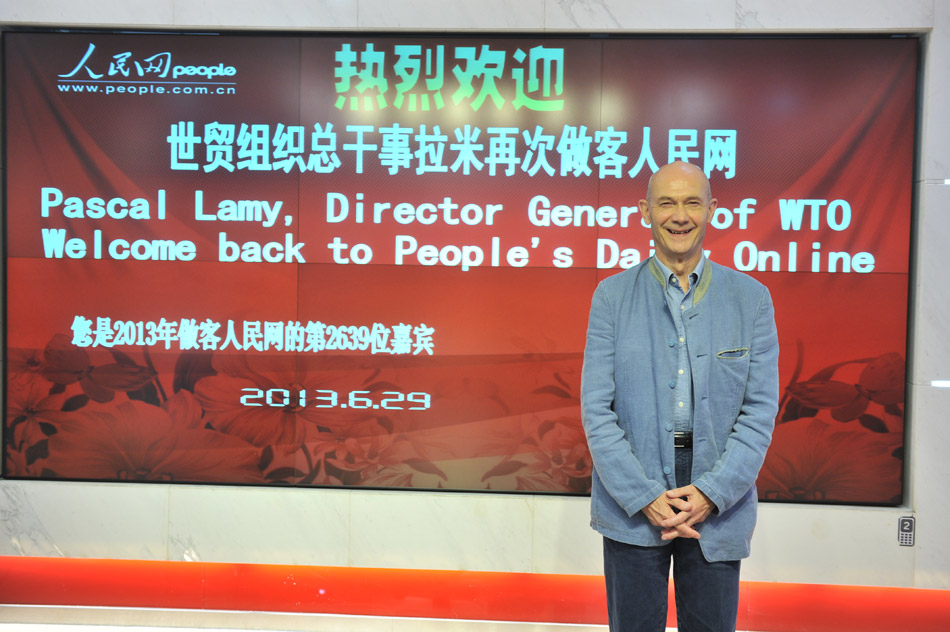 WTO Director General Pascal Lamy visits People's Daily Online on June 29, 2013. (People's Daily Online/ Yu Kai)