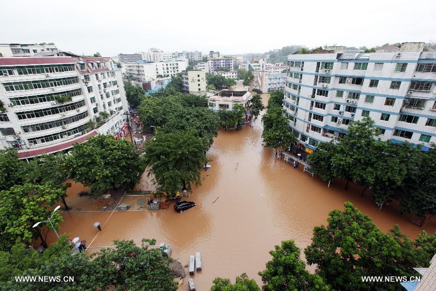 Rainstorms sweep Tongliang County of Chongqing 