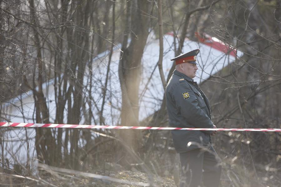 The plane carrying Polish President Lech Kaczynski crashed near the Smolensk airport on April 10 of 2010, killing the president and all 132 people on board, said Russian officials. (Xinhua/Lu Jinbo)